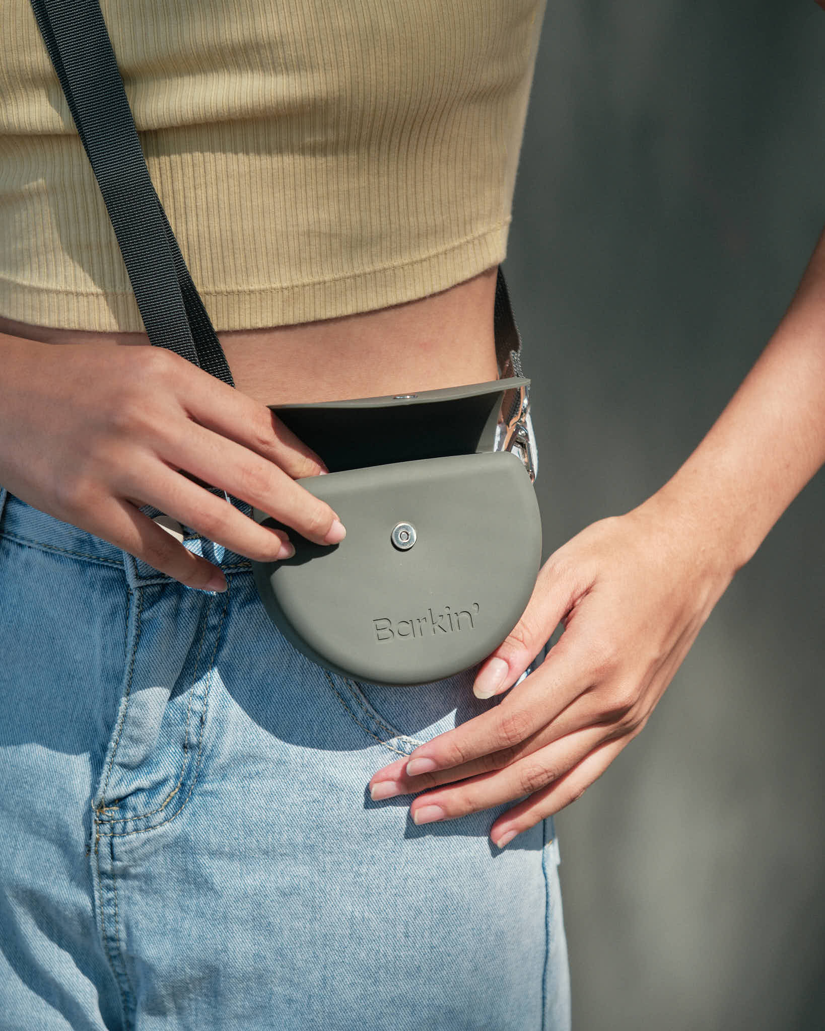 The Barkin’ Treat Pouch - Olive